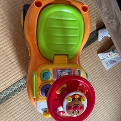 子どもの車の画像