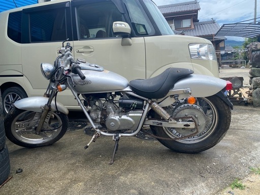 ホンダ　マグナ50