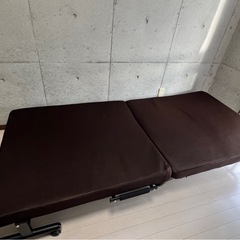 折りたたみシングルベッド
