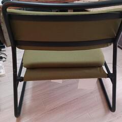 1人掛けソファ　IKEA カーキ色の画像