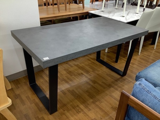 ローテーブルが入荷しました！