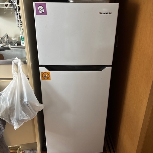 美品 Hisense 120L 冷蔵庫 一人暮らし おしゃれ【地域限定配送無料】 11682 Hisense 一人暮らし2D冷蔵庫 2019年製 120L ?2月23、25