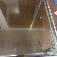 ガラステーブルの画像