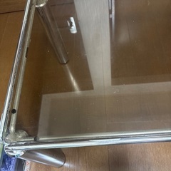 ガラステーブルの画像
