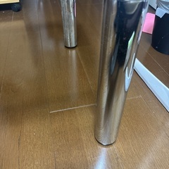 ガラステーブルの画像