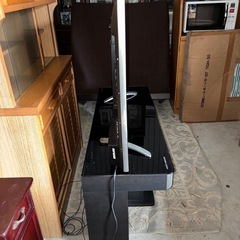 テレビ&テレビ台スピーカー付きの画像