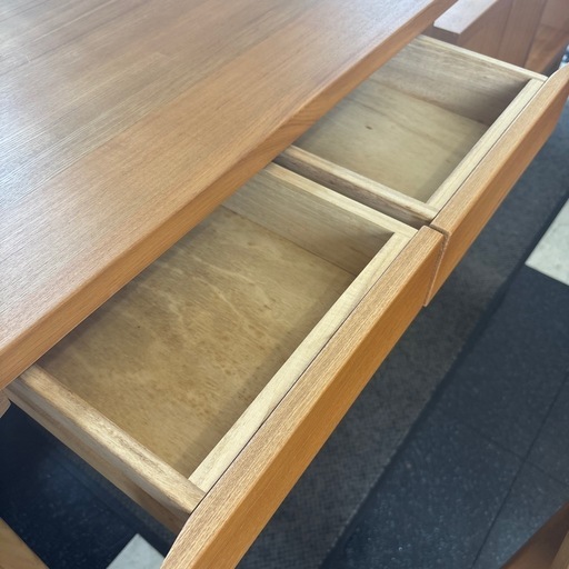 【美品】無印良品⭐️MUJI 天然木　タモ材　ダイニングテーブル　愛知県　あま市 美品】無印良品⭐️MUJI 天然木 タモ材 ダイニングテーブル 愛知