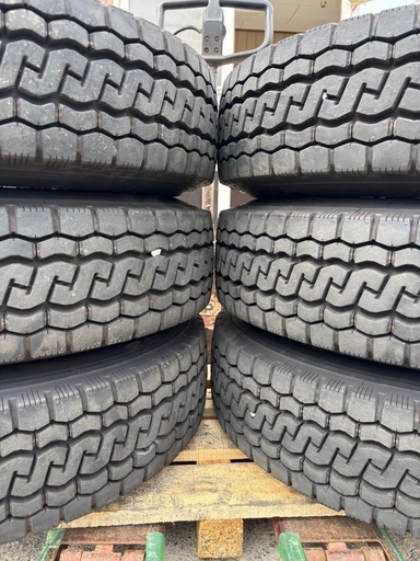 205/85R16 タイヤ・ホイールセット
