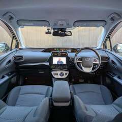 ★上級！4.7万㌔！平成29年！プリウス50【A】TSS ！HUD！BSM！9インチナビ！Bカメラ！ETC！Bluetooth！LEDライト！ステリモ！ドラレコ！の画像