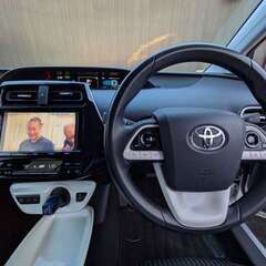 ★上級！4.7万㌔！平成29年！プリウス50【A】TSS ！HUD！BSM！9インチナビ！Bカメラ！ETC！Bluetooth！LEDライト！ステリモ！ドラレコ！の画像