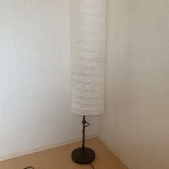 【廃盤品】IKEA 電気スタンド　照明　電球付き　の画像
