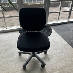 オフィス用チェアーの画像