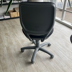 オフィス用チェアーの画像