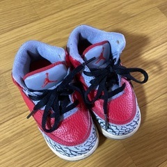JORDAN スニーカー