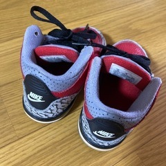 JORDAN スニーカーの画像