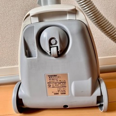 TOSHIBA 東芝 VC-KA1-L 紙パック式掃除機 2013年製の画像