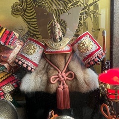 受け渡し完了しました。
５月人形　兜　ガラスケース入り　差し上げますの画像