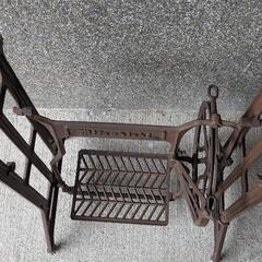 足踏みミシンの足のみ　ミツビシ　中古品の画像