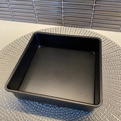 貝印の「スクエア型（底取式）18cm」の画像