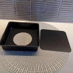 貝印の「スクエア型（底取式）18cm」の画像