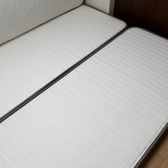 【希望価格承ります】ニトリ　クイーンベッド※マットレスのみの画像