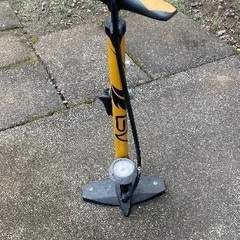 自転車空気入れ