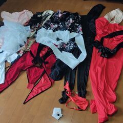 コスプレ ハロウィン 仮装衣装 大量の画像