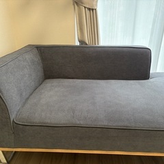 【7/19（土）引き取り可能な方】2人掛けソファ ネイビーの画像