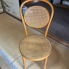 籐の椅子×3脚の画像