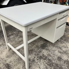 中古 事務机 片袖机 スチール 幅1060×奥行き730×高さ740mm LION 愛知県 一宮市 名古屋 稲沢 江南 岩倉 岐阜 羽島 各務ヶ原 三重 愛知 グッドプライス一宮の画像