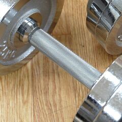 ダンベル 約15kg×2個セット ウエイト計約30kg 重量調整可能 可変式 シルバー 筋トレ トレーニング 札幌市 清田区 平岡の画像