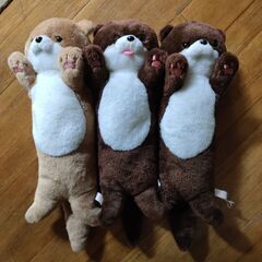カワウソぬいぐるみ3点の画像