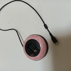 【無料】可愛いピンク色の携帯用充電器 auの画像
