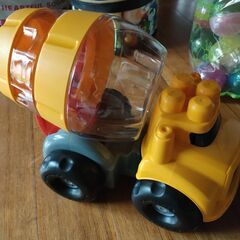 メガブロックのミキサー車の画像