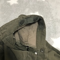 メンズ　Mサイズ　七分丈　カーキ　パンツの画像
