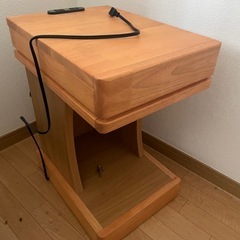 サイドテーブルの画像