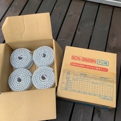 ロール連結ねじ（シルバーK） SCN-3928Nナシ地 ノンクロム・2✕4 2000本入の画像
