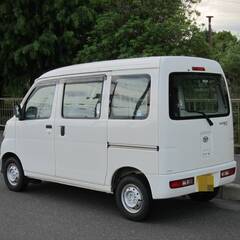 車検２年付き　ハイゼットカーゴ　【希少４ＷＤ付き】　【新しいＨ２９年後期モデル】　軽バン　配達　配送　運搬の画像