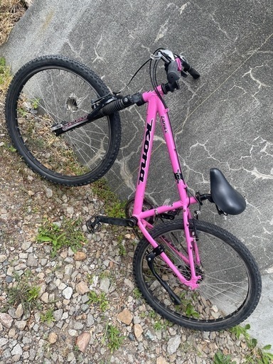 Kona ラナイ 26インチ フレームサイズ小学生向け 乗って帰れます