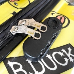 B.DUCK 座れる スーツケース キャリーケース  アヒルの画像