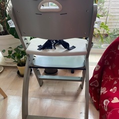 【高さ調整可能】ベビーチェア【ベルト・テーブル付き】の画像