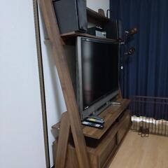 ４６インチ液晶テレビと大画面対応テレビボードの画像