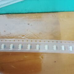 電解コンデンサ　ヒューズチップの画像