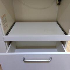 パモウナ食器棚の画像