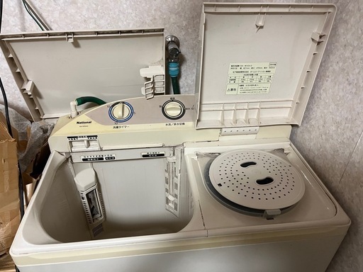 引き取り限定。あえて二層式洗濯機をお探しの方に。