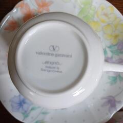 ③Valentino garavani ペアカップ＆ソーサの画像