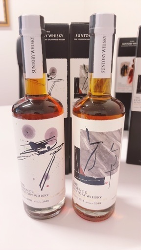 サントリー Ｔｈｅ　Ｅｓｓｅｎｃｅ知多蒸溜所　 ワイン樽４年後熟と   サントリー Ｔｈｅ　Ｅｓｓｅｎｃｅ　白州蒸溜所　ライタイプ