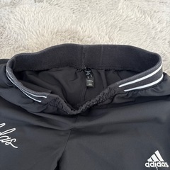 adidas ウィンドブレーカー　130の画像