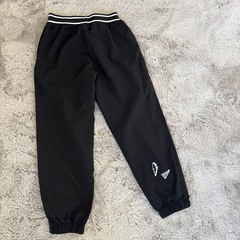 adidas ウィンドブレーカー　130の画像