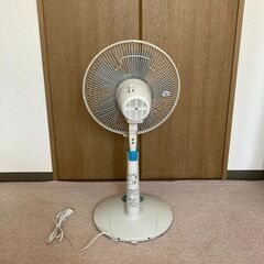 リビング扇風機 EY-31M(W) 強風・中風のみ タイマー不可　箱有 首振り　5枚羽根　着脱式お座敷扇風機　取説ありの画像